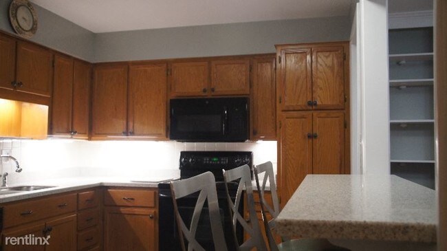 Foto del edificio - 2102 Stephenson Ave SW