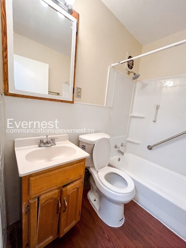 Foto del edificio - 10322 Monarch Dr