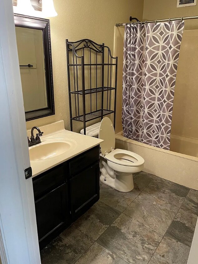 Building Photo - 100 Calhoun Ave