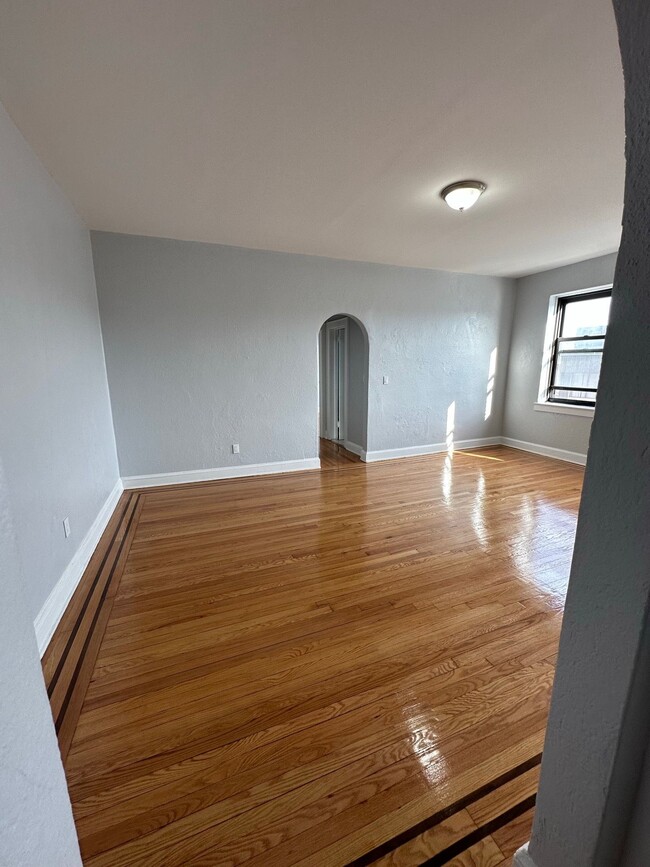 Building Photo - 01 - Palisades Tower, LLC-Tuli Investments