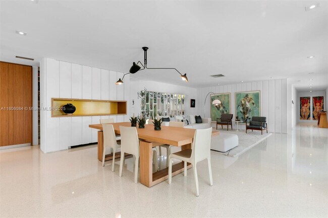 Foto del edificio - 250 Knollwood Dr