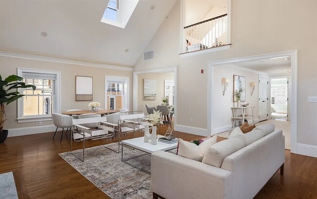 Bright & Spacious Unit with Natural Light - Bright & Spacious Unit with Natural Light Apartment