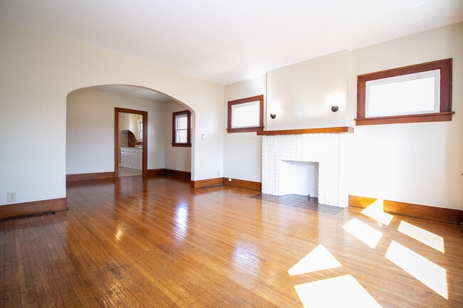 Foto del edificio - 1246 Laclede Rd