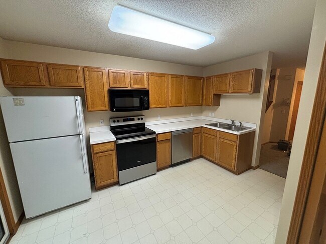 Building Photo - 13071 Northrup Trl