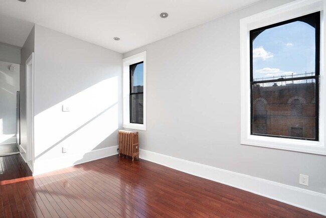 Building Photo - 1761 Amsterdam Ave
