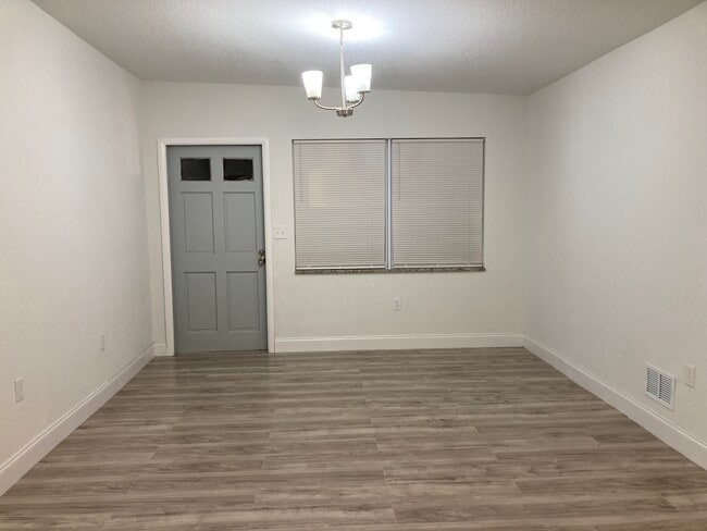 Foto del edificio - 4925 S 83rd St