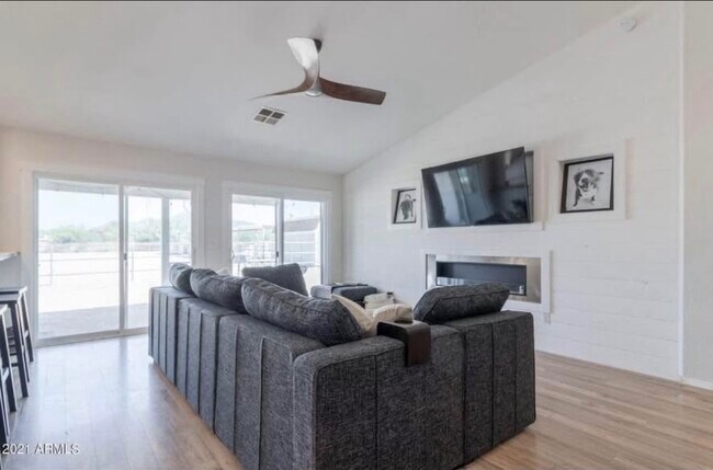 Foto del edificio - 38706 N 27th Ave