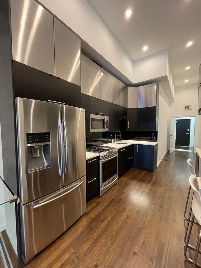Foto del edificio - 1451 N Ashland Ave