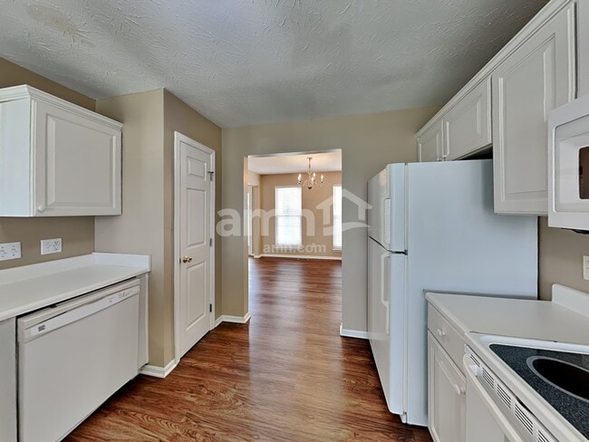 Building Photo - 911 Balsam Wood Ln
