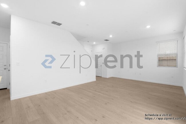 Building Photo - 8492 Anker Wy