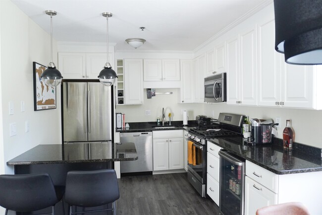 Building Photo - 98 Tideview Dr