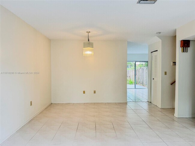 Building Photo - 10340 SW 147th Ct Cir