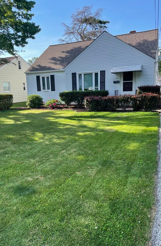 Primary Photo - 22120 Westwood Rd