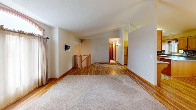 Building Photo - 449 Napa Lp