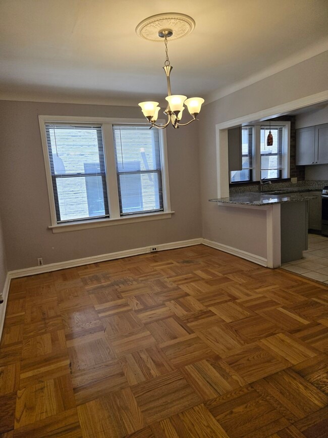 Foto del edificio - 7518 Cromwell Dr