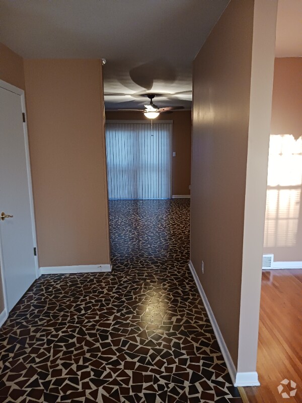 Rolling Acres Apartments for Rent with Hardwood Floors Memphis, TN
