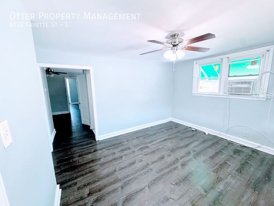 Foto principal - 8032 Fayette St