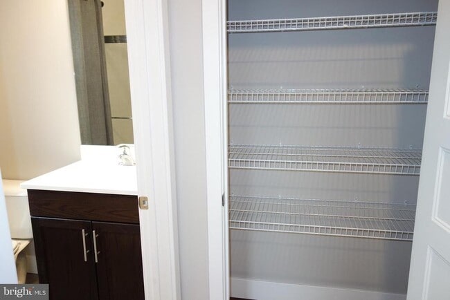 Building Photo - 228 S Mill Rd