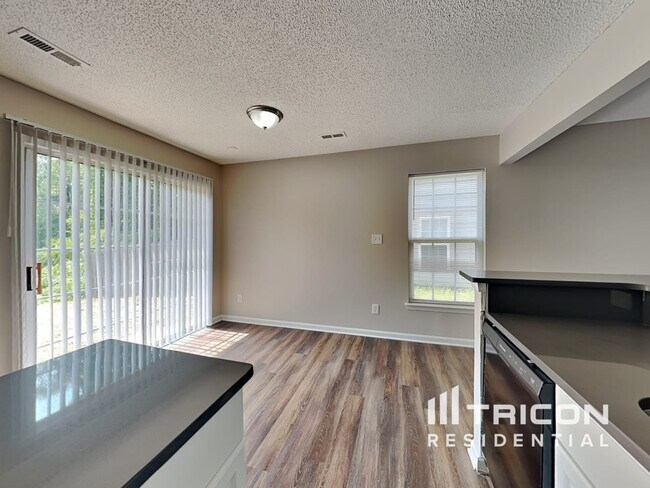 Building Photo - 6303 McIntyre Ridge Dr
