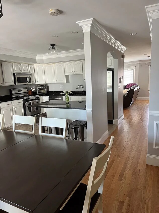 Foto principal - 153 D St