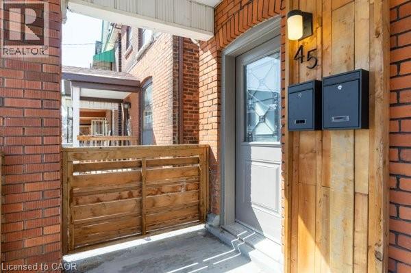 Building Photo - 45 Fairleigh Ave N