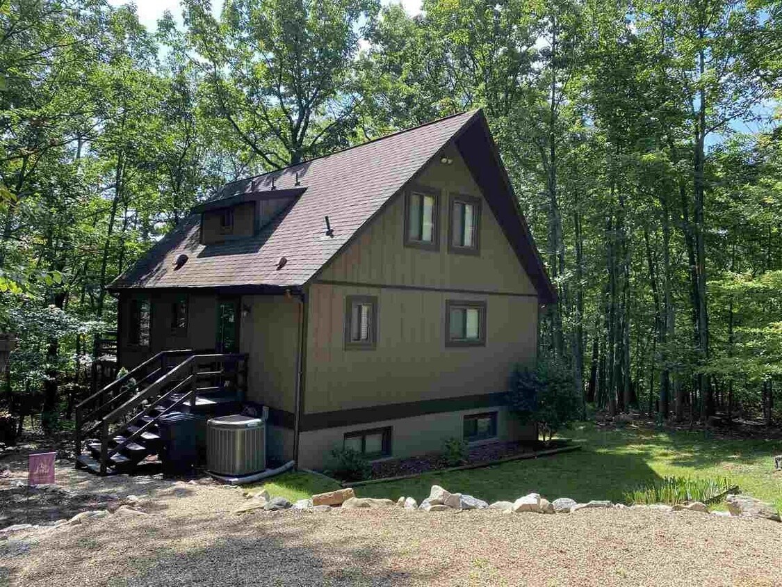 2829 Hopkins Dr, McGaheysville, VA 22840 House Rental in