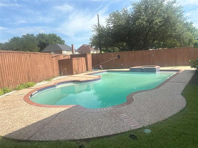 Foto del edificio - 4001 Mayflower Ln