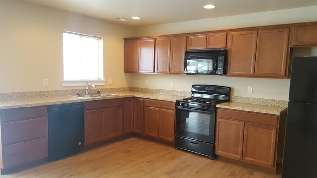 Building Photo - 1113 Longbow Ln