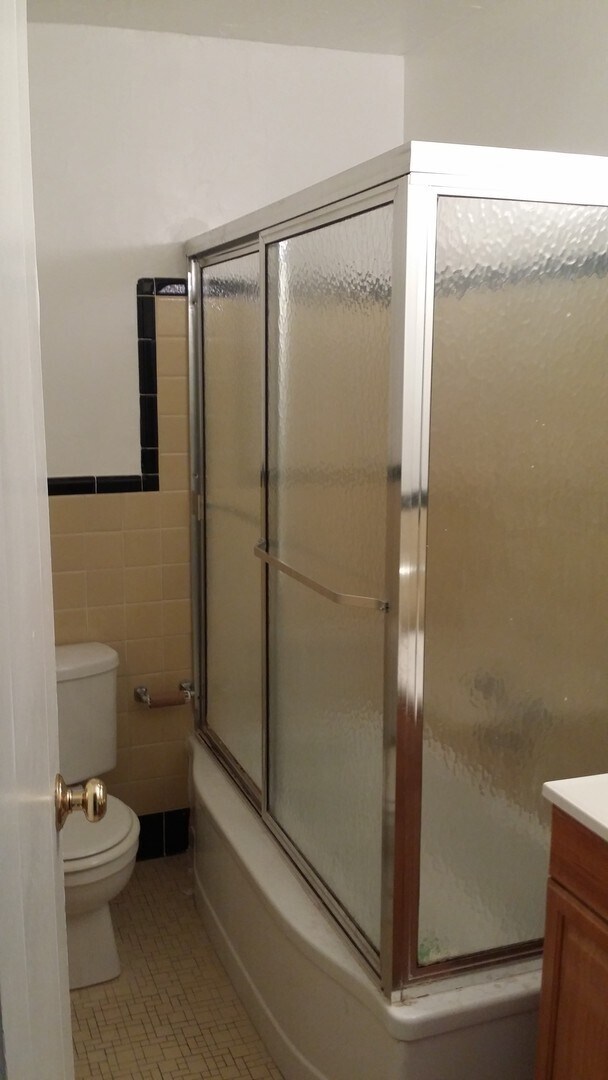 Foto del edificio - 1 BDRM APARTMENT FOR RENT.