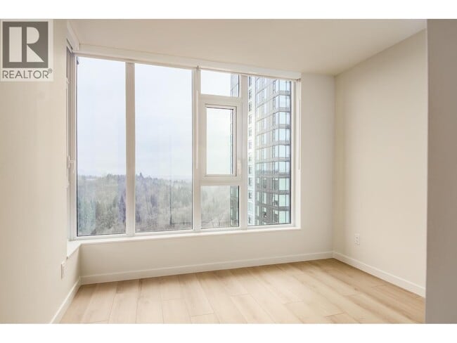 Building Photo - 311 Alderson Ave