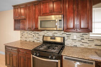 Building Photo - 5738 Willowbend Blvd