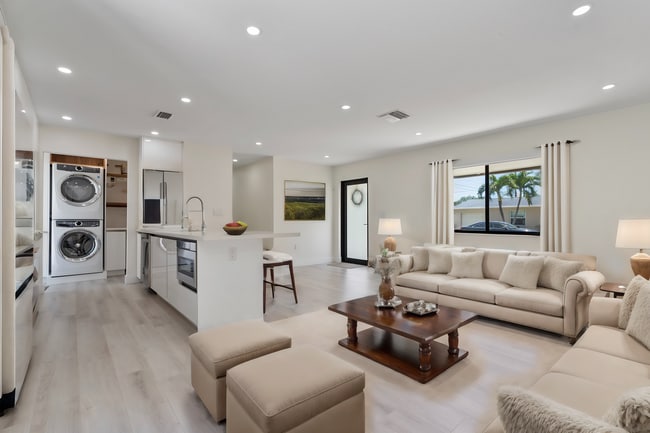 Building Photo - 255 Grant Dr