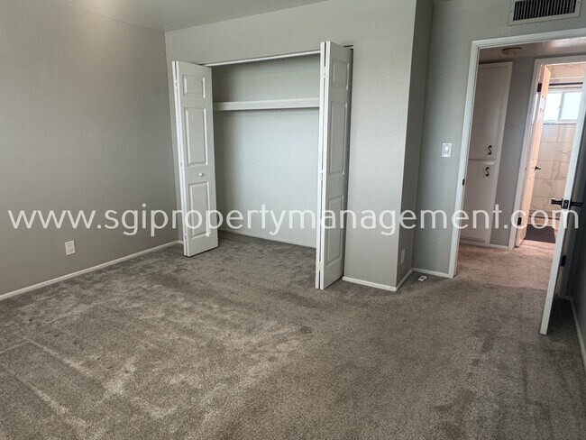 Foto del edificio - 2415 N 71st St