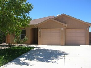 6045 Matamoros Rd NE, Rio Rancho, NM 87144 - House Rental in Rio Rancho ...