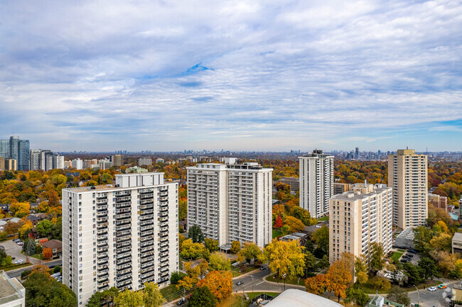 Aerial Photo - 200 Balliol St