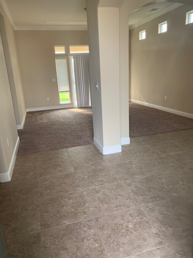 Building Photo - 4321 Wickson Pl