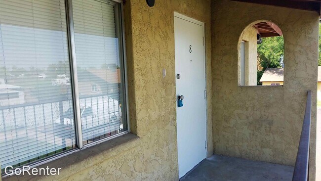 Building Photo - 2 br, 1 bath House - 513 N 40th Ave #8