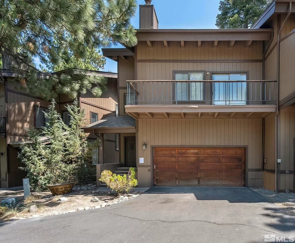 8 Katherine Ct, Stateline, NV 89449 Townhome Rentals in Stateline NV