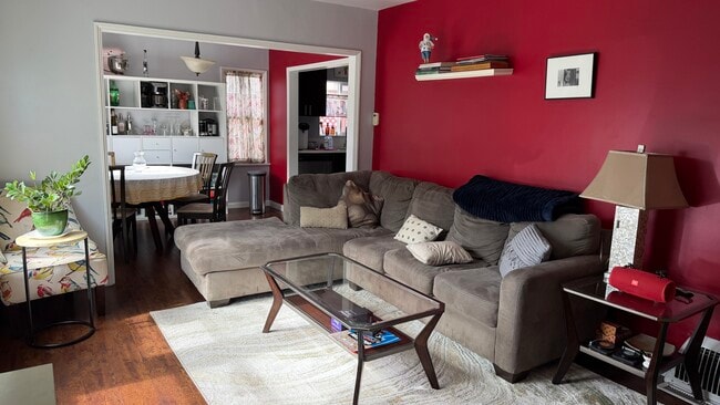 Shared living room - 6433 Ben Ave