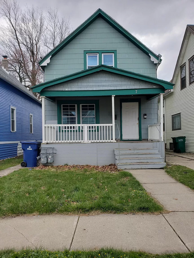 Primary Photo - 7 Hurlock Ave