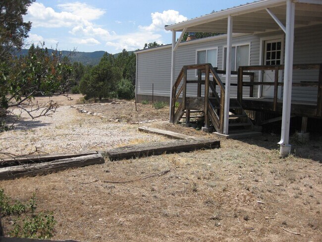 Foto del edificio - 3 Bedroom 2 Bathroom House in Outer Cedar City