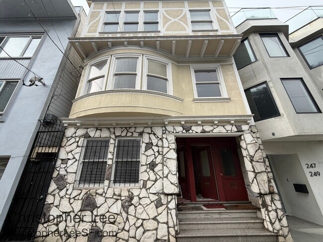 Photo - 255 14th Ave Apartment