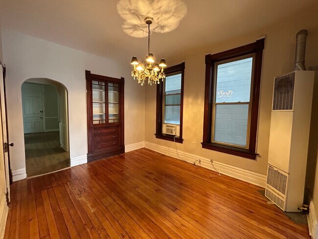 Foto del edificio - 1013 N Winchester Ave