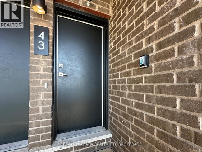 Building Photo - 6705 Cropp St