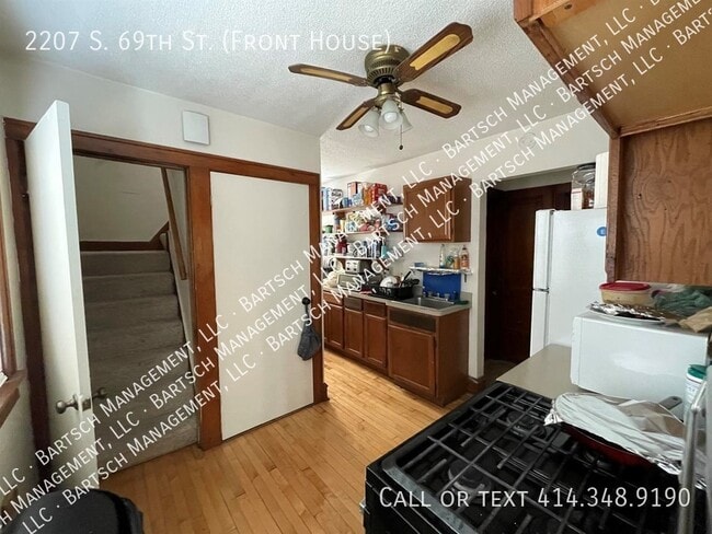 Foto del edificio - 2207 S 69th St