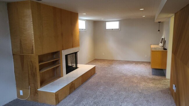 Foto del edificio - 2425 16th Ave