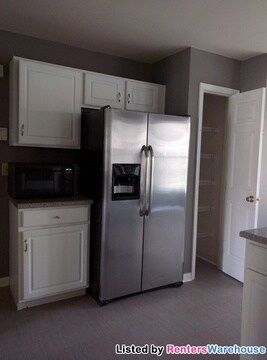 Building Photo - 8267 Tarragon Dr