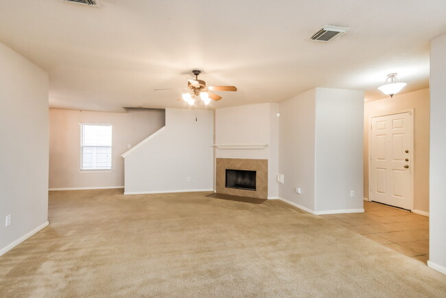 Foto del edificio - 10834 Waterfern Ct