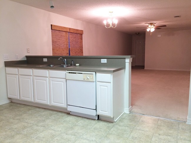 Building Photo - 10532 Wilderness Ln