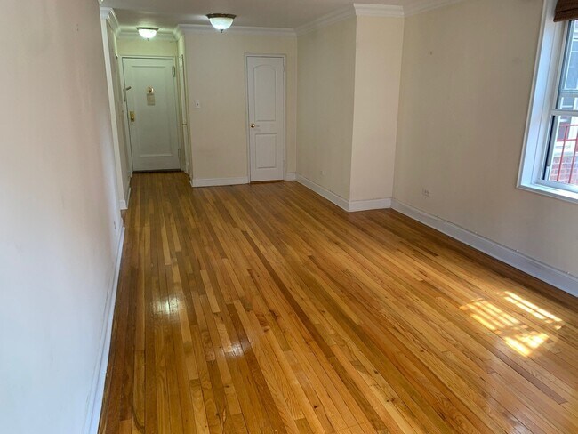 Foto del edificio - 103-30 68th Ave